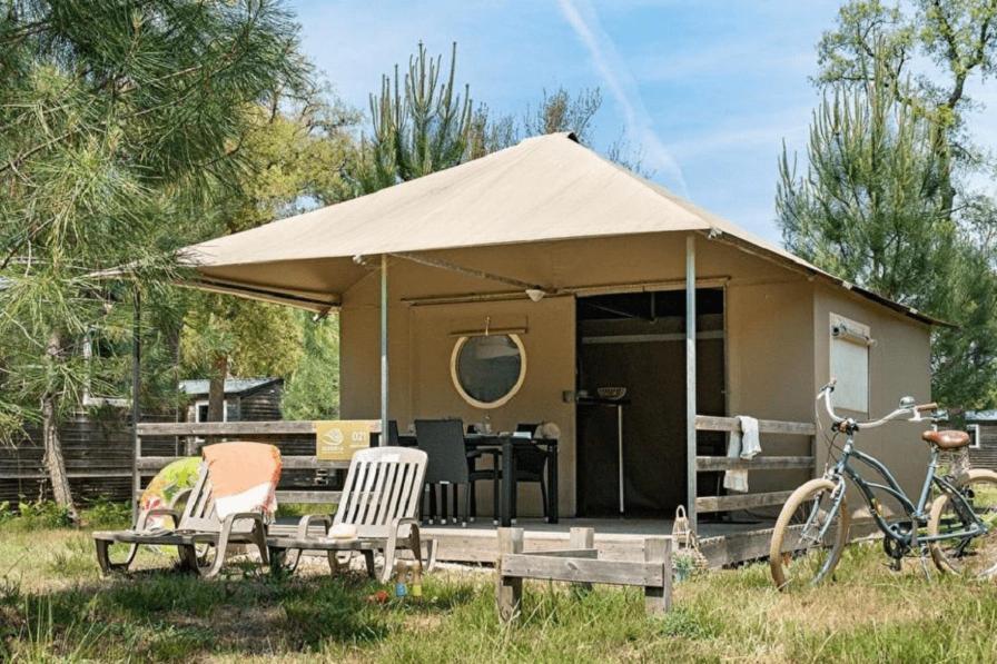 Hebergements Camping "Les Pieds Dans L'Eau" Crozon Exterior photo