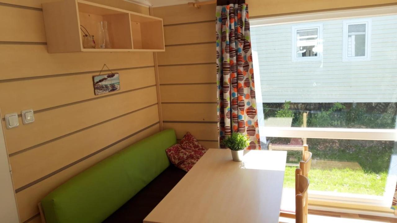 Hebergements Camping "Les Pieds Dans L'Eau" Crozon Exterior photo