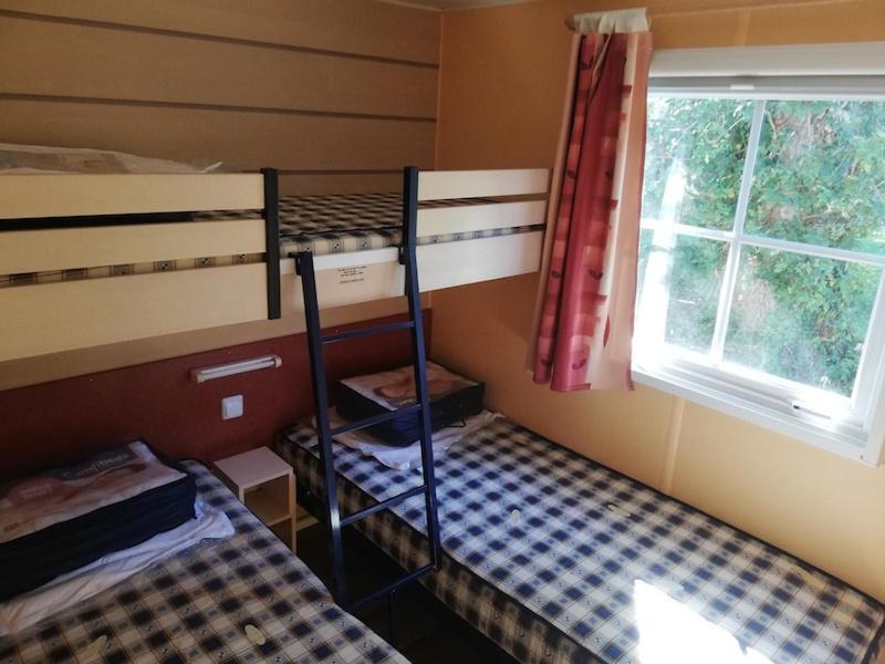 Hebergements Camping "Les Pieds Dans L'Eau" Crozon Exterior photo