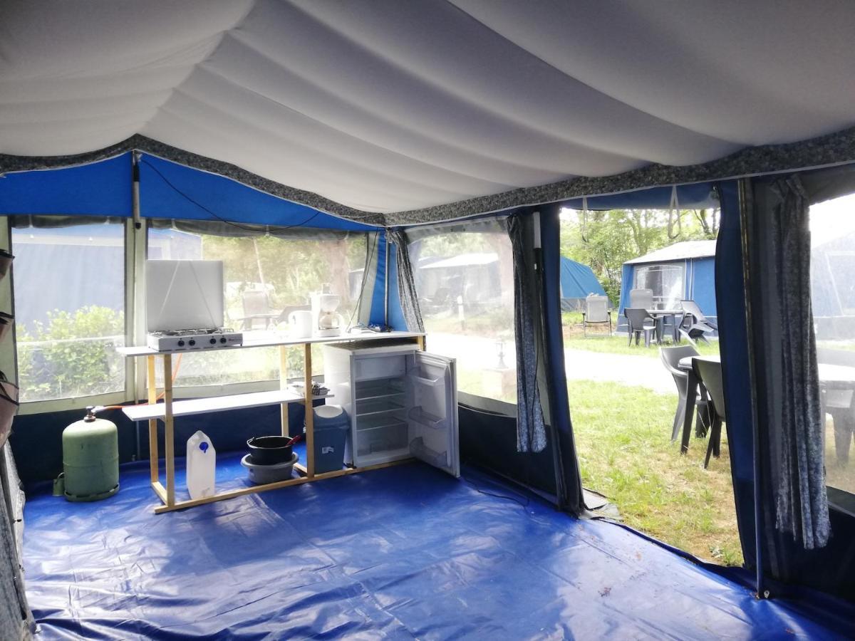 Hebergements Camping "Les Pieds Dans L'Eau" Crozon Exterior photo