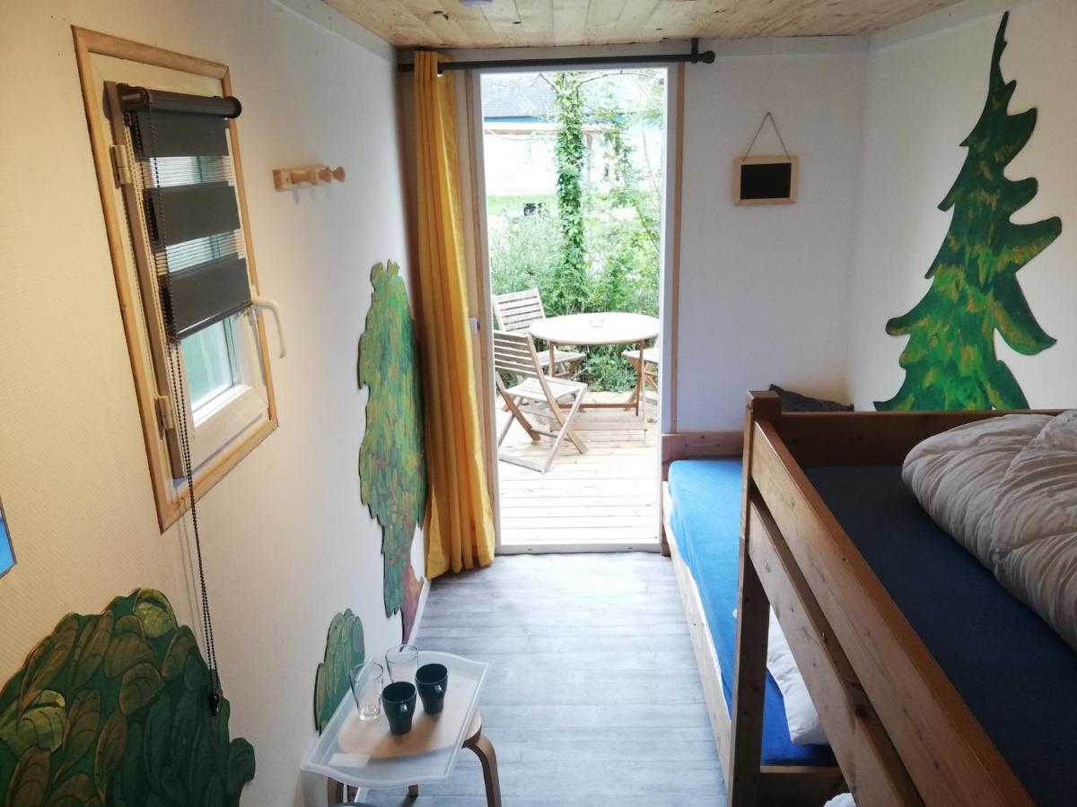 Hebergements Camping "Les Pieds Dans L'Eau" Crozon Exterior photo